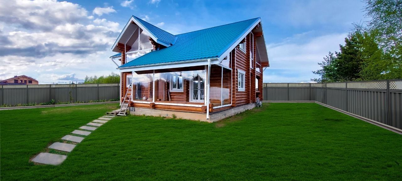 Мягкие окна на веранде загородного дома в посёлке Сонково
